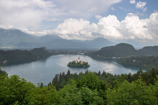 Kirchen-Insel am Bleder See in Slowenien