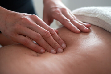 Fototapeta na wymiar Massage du dos