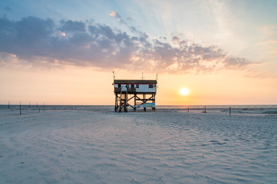 Pfahlbauten (stilt houses) near the North Sea coast, Sankt Peter Ording, Schleswig-Holstein, Germany