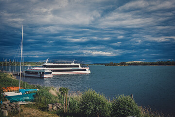 Ausflug Schiff an der Anlegestelle am Markkleeberger See bei Leipzig, Markkleeberg, Sachsen,...