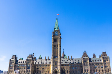 Fototapeta na wymiar Canadian parliament during the tulips festival