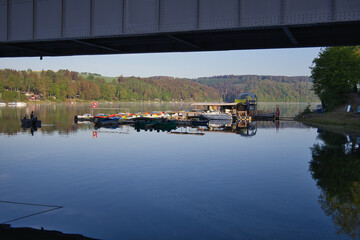 Blick von der Anlegestelle für Schiff an der Brücke Saalburg auf den Saale Stausee,...