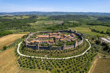 Il borgo medievale di Monteriggioni dal drone