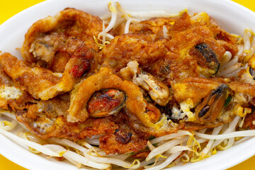 Crispy fried mussel pancake with bean sprout