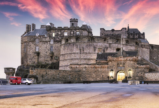 Edinburgh castle - front view with gatehouse, Castlehill