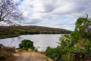 Fototapeta na wymiar Encontro dos rios Araçuaí e Jequitinhonha 