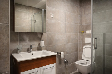 New and Modern Small Bathroom