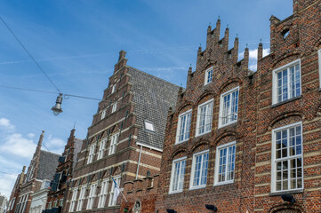 Fototapeta na wymiar Historische Backsteingebäude in s’Hertogenbosch