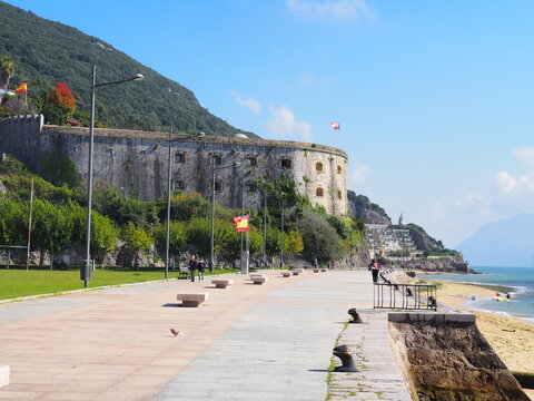 Santo&ntilde;a, municipio c&aacute;ntabro a pies del monte Buciero. Espa&ntilde;a.