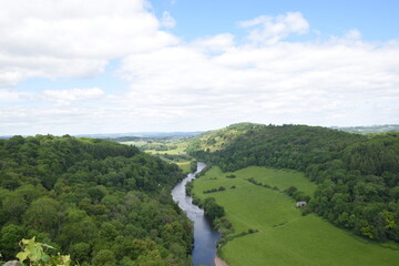 the river wye at the bottom of the wye valley from the top of symonds yat - obrazy, fototapety, plakaty