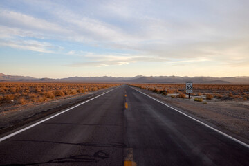 Fototapeta na wymiar American road with speed limit 65