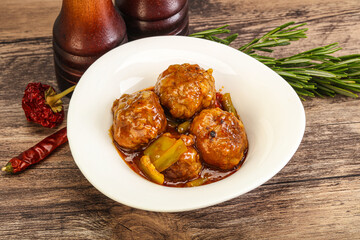 Meat ball in tomato sauce