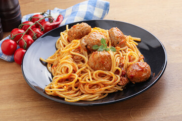 Spaghetti with meatball in tomato sause