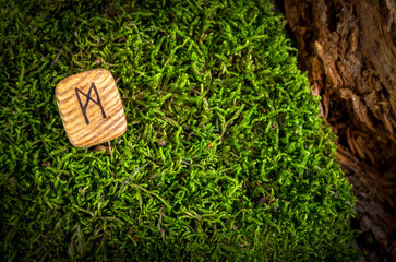 Mannaz (Man) rune, direct position