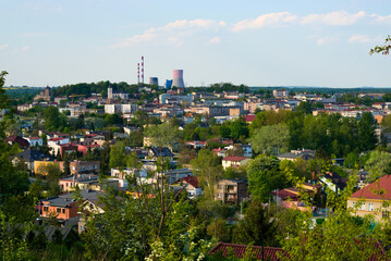 Widok na zielone miasto oraz elektrownie w Będzinie