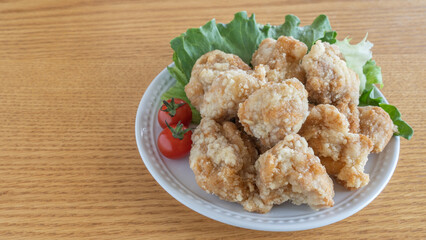 日本の鶏もも肉の唐揚げ