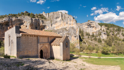 Ermita de San Bartolomé, Ucero, Soria. En el cañón del río Lobos.