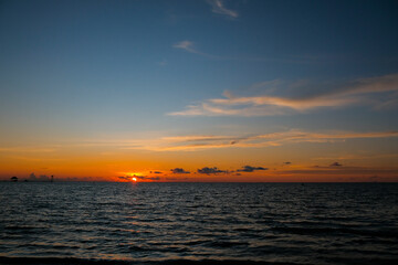 Naklejka premium sunset over the sea