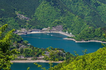 Fototapeta na wymiar 奥多摩周遊道路から見る小河内ダム