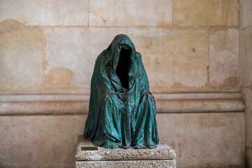 Statue Cloak of Conscience