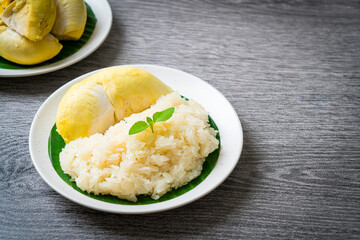 Durian sticky rice on plate