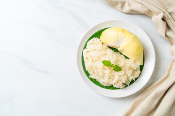 Durian sticky rice on plate