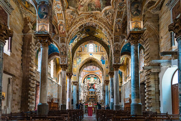 Fototapeta na wymiar Interno della Chiesa della Martorana a Palermo