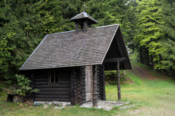 Kleine Kapelle auf dem Gipfel vom Hohenbogen