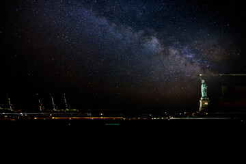move effect on new york statue of liberty at starry night