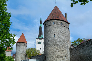 Obraz premium Walls and towers of old Tallinn, Estonia