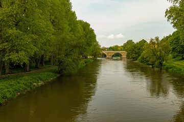 Fototapeta na wymiar danube river in Regensburg