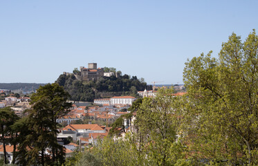 Fototapeta na wymiar Leiria city view to the castle
