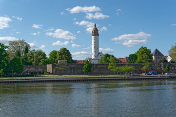 Frankfurt Höchst mit Höchster Schloss und Jachthafen am Main