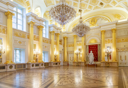 Moscow, Russia, 23 October 2019: Statue Of Empress Catherine The Great In Golden Hall Of Great Tsaritsyn Palace In Museum Reserve Tsaritsyno. Russian Palace White And Golden Interior