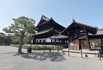 建仁寺　鐘楼と法堂　京都市東山区