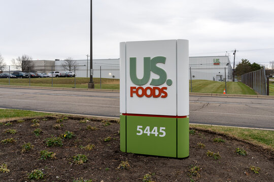 Cincinnati, Ohio, USA - December 28, 2021: U S Foods Facility In  Cincinnati, Ohio, USA. US Foods Is An American Foodservice Distributor.