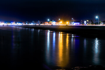 Fototapeta na wymiar night view of the beach city
