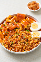 Korean instant noodles with Korean rice cake and fish cake and boiled egg