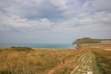 chemin de randonn&eacute;e le long de la c&ocirc;te d'Opale le long de la Manche dans le Pas-de-Calais en France