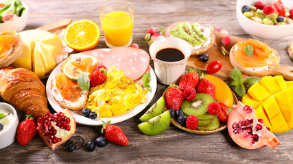 Fototapeta na wymiar healthy eating, breakfast or brunch on table