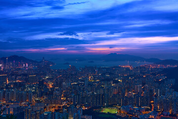 Prosperous and lively building night view