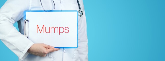 Mumps (Ziegenpeter). Arzt mit Stethoskop hält blaues Klemmbrett. Text steht auf Dokument