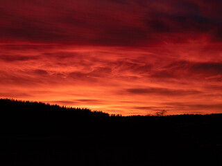 Fototapeta na wymiar sunset red sky