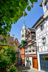 Obraz premium Überlingen, Münster, St. Nikolaus, Luziengasse, Kirche, Altstadt, Altstadthäuser, Münsterplatz, Bodensee, Sommer, Baden-Württemberg, Deutschland