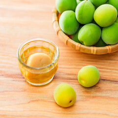 梅酒　うめしゅ　【 女性 に 人気 の アルコール 】