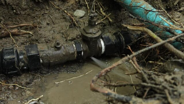 water gate diameter 2 in, leakage for along time until broken 
