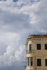 Fototapeta na wymiar old building with clouds in Gallipoli