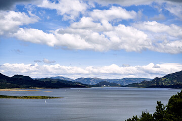 Obraz premium hermoso y maravilloso paisaje del lago de tomine cerca a la capital de colombia