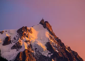 Photo sur Plexiglas Mont Blanc Belles couleurs de coucher de soleil dans les Alpes françaises en été