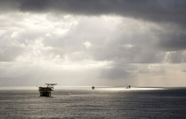 Naklejka premium Offshore oil rig or production platform in the South China Sea, Malaysia